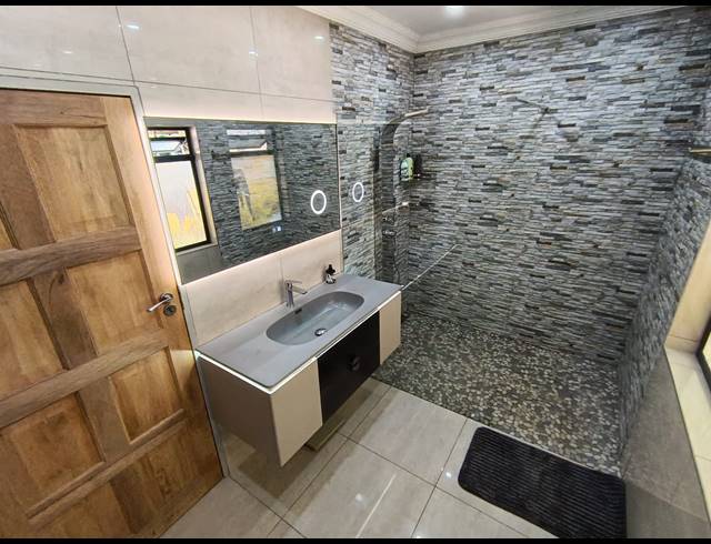 3 BEDROOM HOUSE FOR SALE IN MAGALIESKRUIN